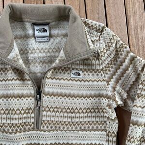 the north face • quarter zip XS